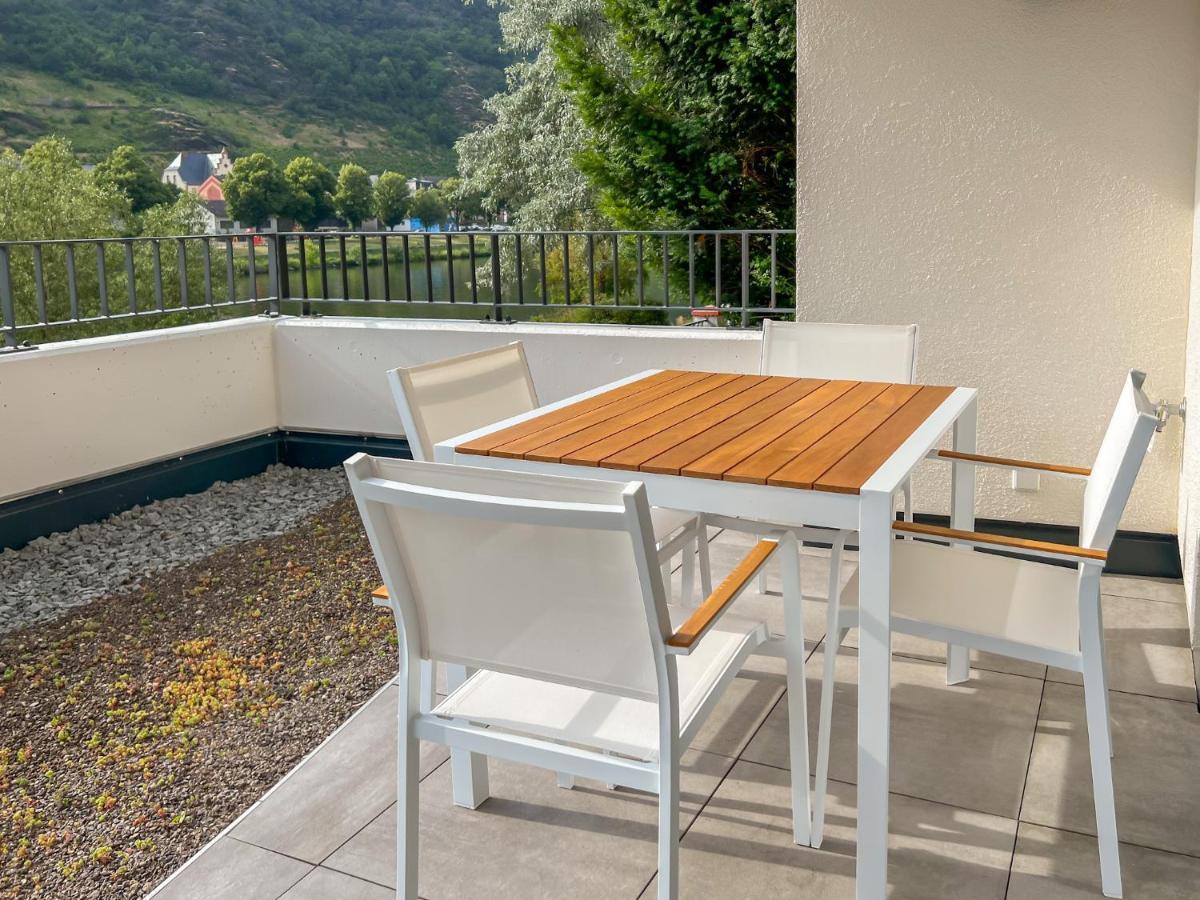 Moselblick I Ad Reichsburg Parkplatz 100M Marktplatz Cochem Bagian luar foto